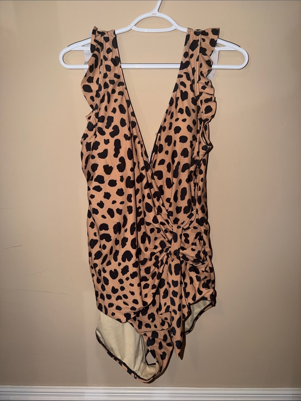 Women’s Leopard Print One-Piece Swimsuit with Ruffle Straps